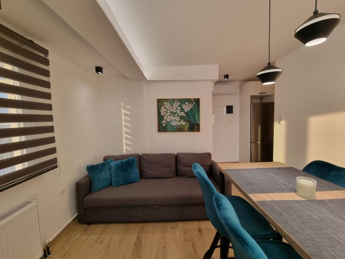 Larisa Hospitality I - Roof Top Apartment - With Free Parking Bagian luar foto
