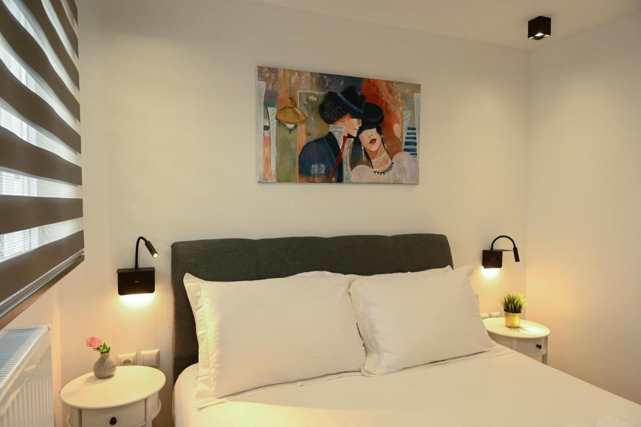 Larisa Hospitality I - Roof Top Apartment - With Free Parking Bagian luar foto