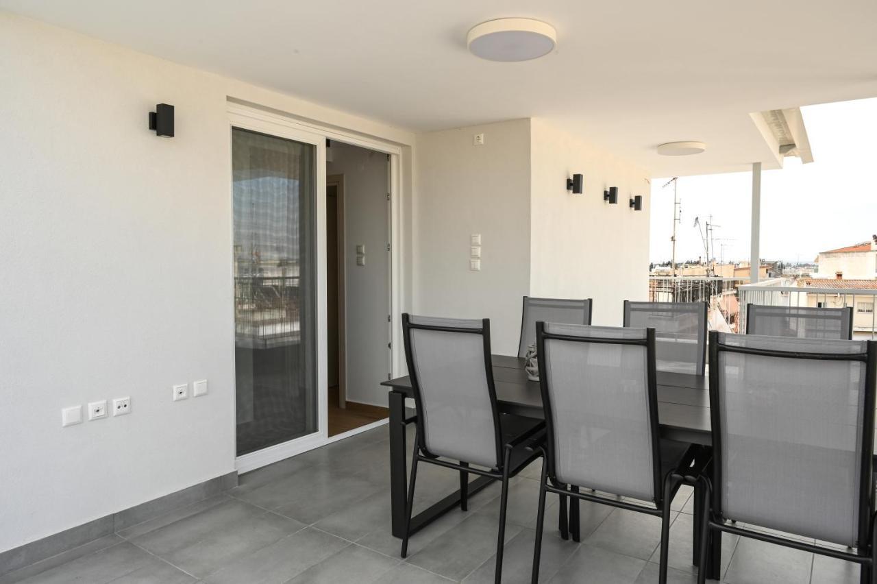 Larisa Hospitality I - Roof Top Apartment - With Free Parking Bagian luar foto